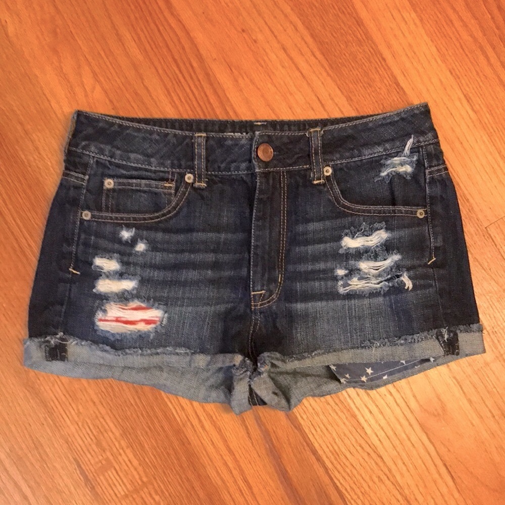 American Eagle Outfitters Size 8 Blue Jean Shorts with Accent Pockets